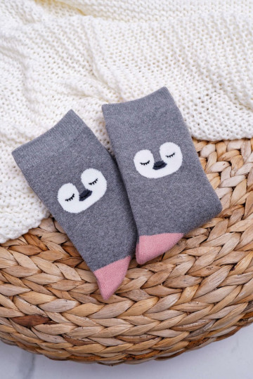 Moteriškos kojinės šiltos pilkos spalvos su pingvinu