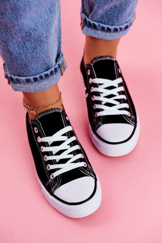 Moteriški klasikiniai sportbačiai juodi su baltu padu Omerta