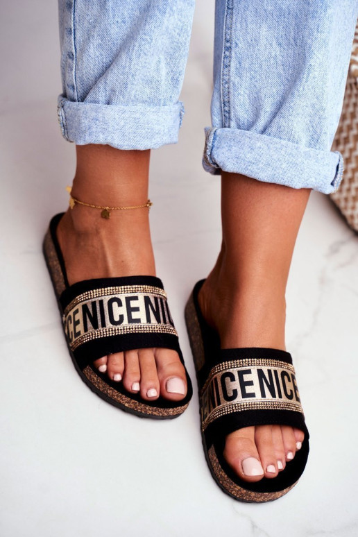 Šlepetės ant kamštinio pado su kubiniu cirkonio oksidu