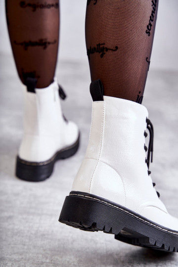 Moteriški platūs batai