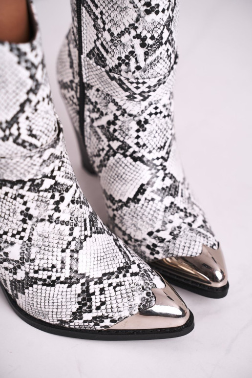 Moteriški batai su metaliniu pirštu Snake Eternally