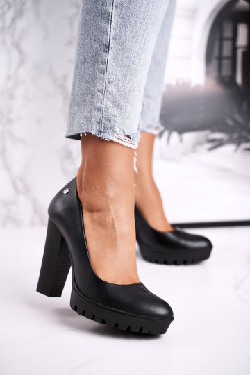 Moteriški batai ant kulno 02629-01 juodi