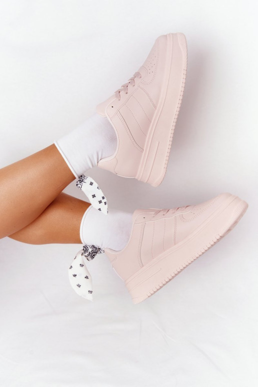 Moteriški sportiniai batai ant platformos