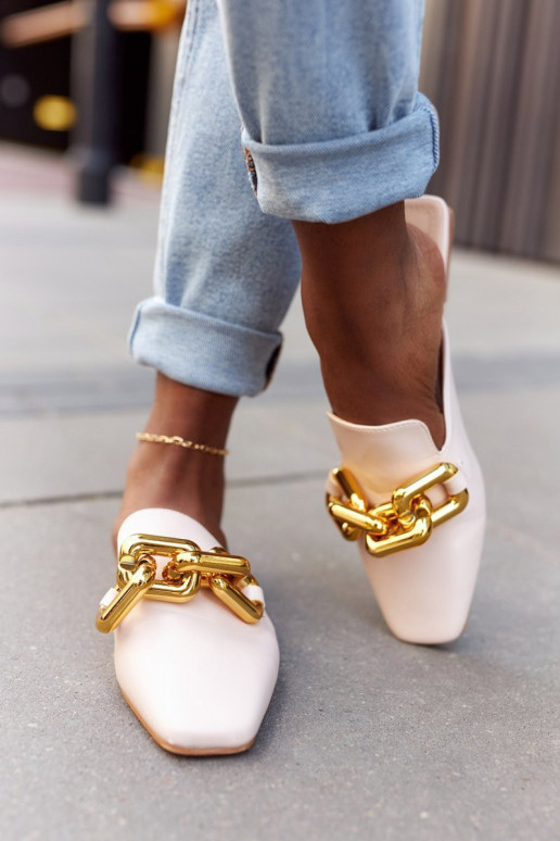 Moteriškos šlepetės su grandinėle smėlio spalvos skambinkite man