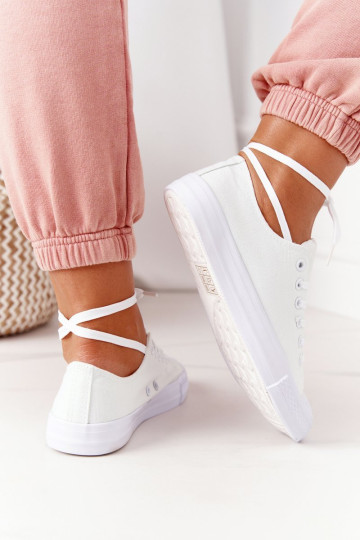 Klasikiniai moteriški sportbačiai