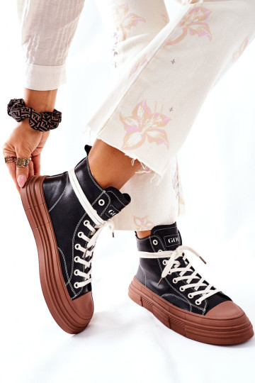 Moteriški izoliuoti sportbačiai GOE II2N4033 juodi 2