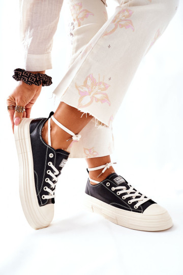 Moteriški izoliuoti sportbačiai GOE II2N4035 juodi 2