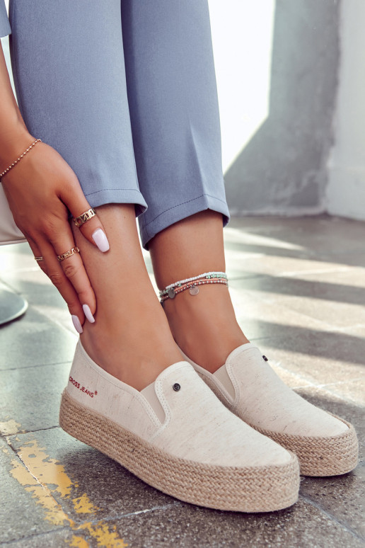 Moteriškos espadrilės ant platformos Cross Jeans JJ2R4014C smėlio spalvos