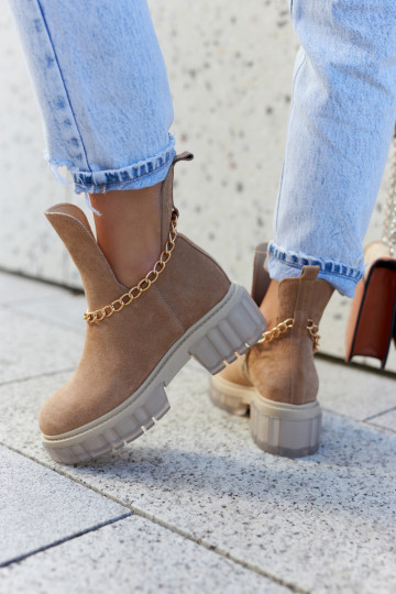 Madingi zomšiniai bateliai su supjaustytu kupranugariu „Pamiršk mane“.