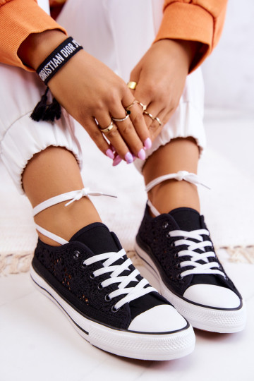 Moteriški medžiaginiai sportbačiai su ažūriniais Black Venture 2