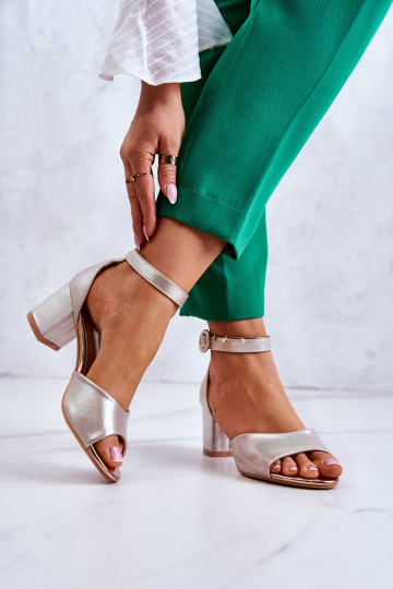 Odiniai aukštakulniai sandalai Vinceza 22-20100 Auksiniai