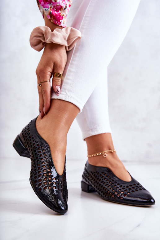 Elegantiški lakuotos odos ažūriniai batai Ismena Black