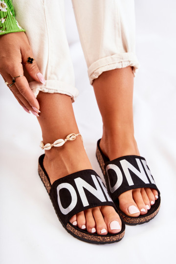 Klasikinės užsegamos šlepetės su užrašu juodos ir sidabrinės spalvos Bahari 2