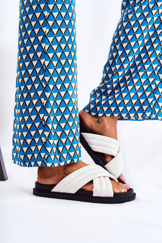 Klasikinės moteriškos odinės šlepetės White Daron