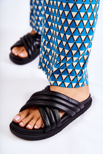 Klasikinės moteriškos odinės šlepetės Black Daron 2