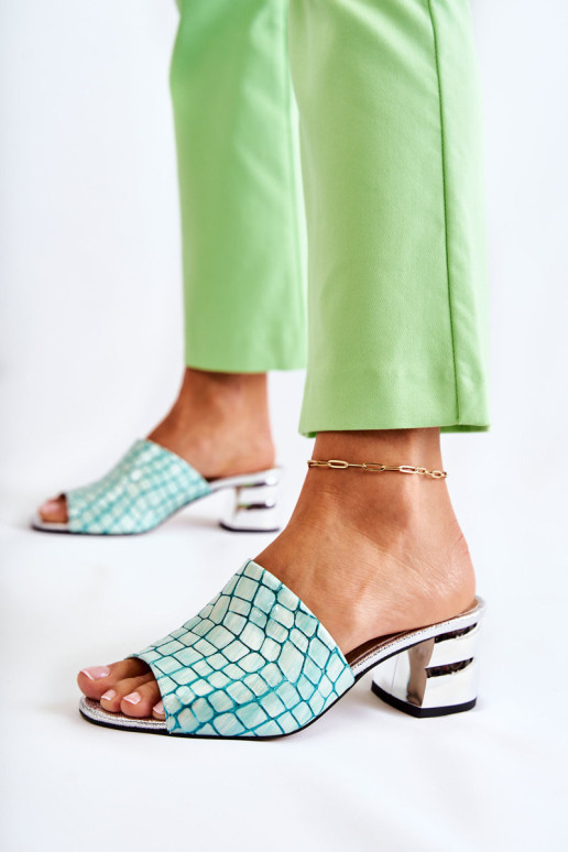 Odinės moteriškos šlepetės Krokodilo raštas ant kulno Šviesiai žalia Perry