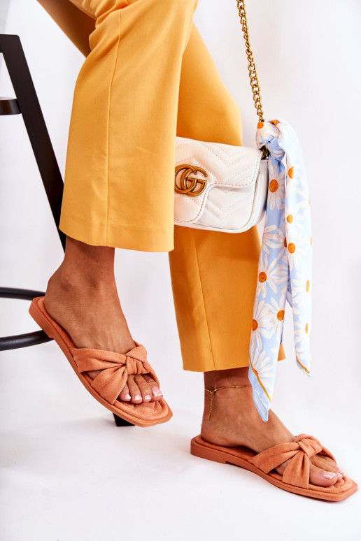 Moteriškos madingos zomšinės šlepetės