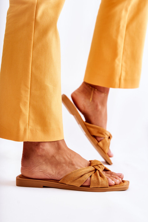 Moteriškos madingos zomšinės šlepetės Camel Lorrie