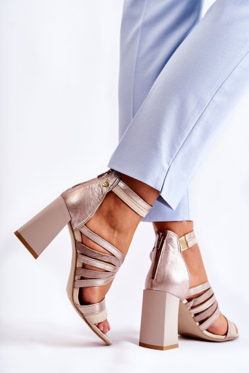 Moteriški odiniai sandalai ant masyvaus bloko Maciejka 05514-04 Smėlio ir aukso spalvos