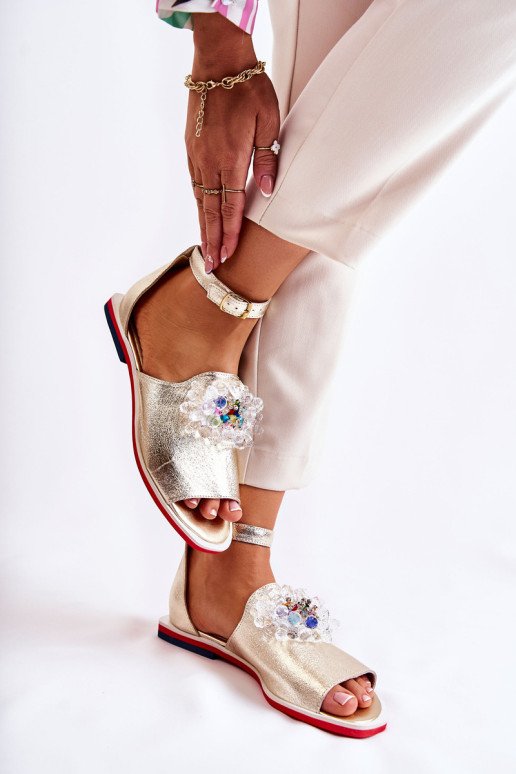Moteriški odiniai sandalai su puošmena aukso spalvos Nevassa