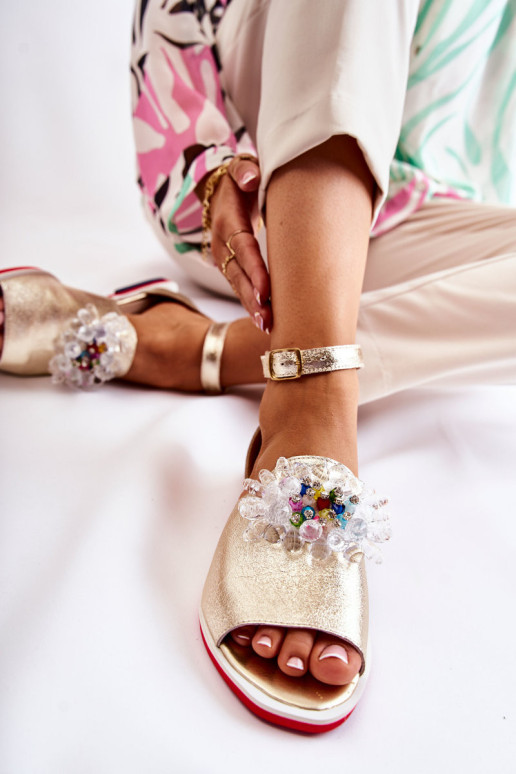 Moteriški odiniai sandalai su puošmena aukso spalvos Nevassa