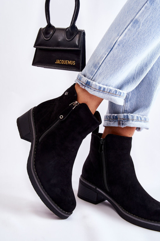 Zomšiniai batai ant žemo stulpelio Black Laurisa