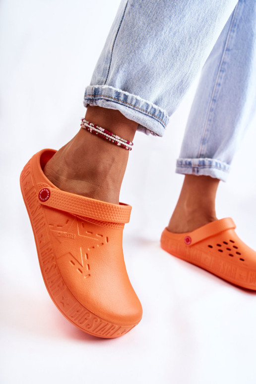 Moteriškos lengvos šlepetės Kroks Big Star II275005 oranžinės spalvos