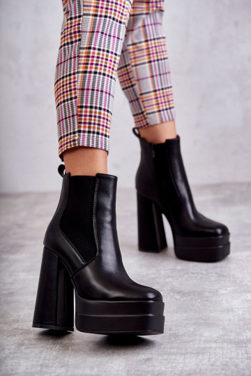 Moteriški odiniai batai ant didelio kulno Black Jones 2