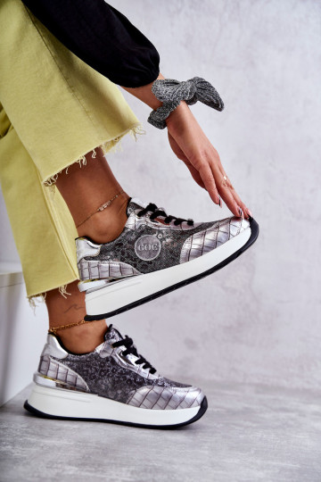 Moteriški sportiniai bateliai ant pleišto GOE KK2N4083 sidabriniai 2