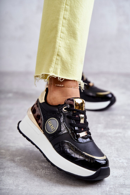 Moteriški sportiniai batai ant pleišto GOE KK2N4085 juodi