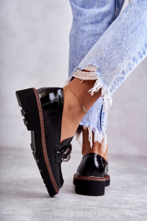 Lakuoti loaferiai ant Black Reidun platformos