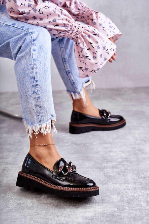 Lakuoti loaferiai ant Black Reidun platformos