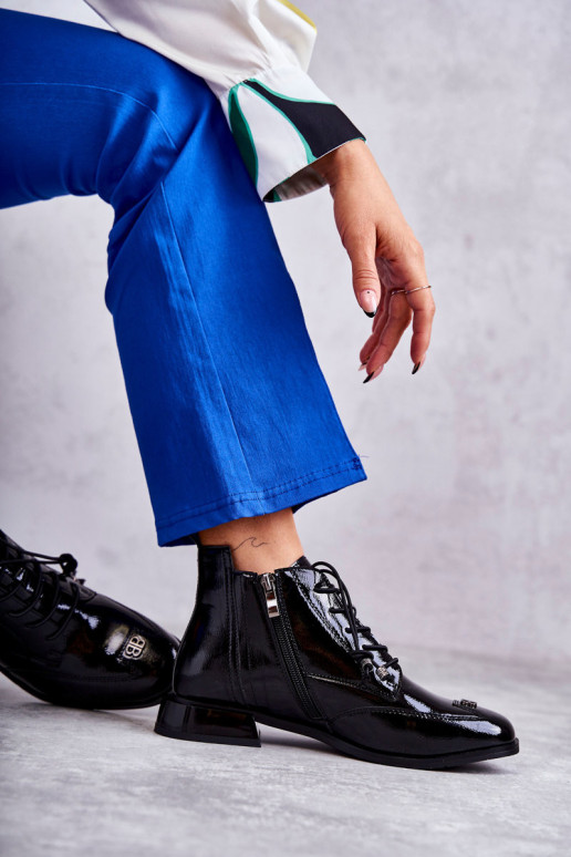 Lakuoti batai su dekoracija Juoda Betrix