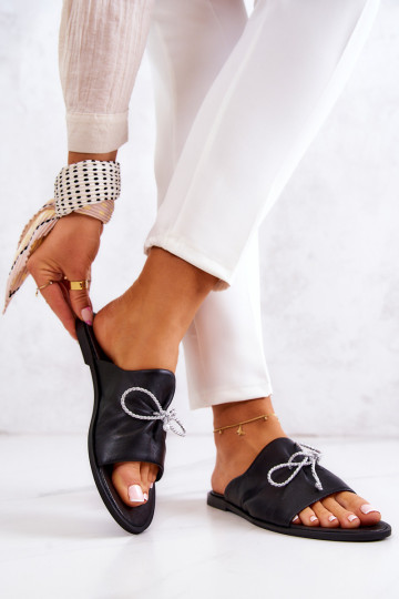 Odinės moteriškos šlepetės Nicole 2659/001 juodos 2