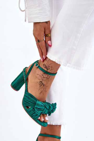 Madingi sandalai su lankeliu ant kulnų Green Callum 2