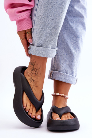 Moteriškos putplasčio šlepetės Black Roux