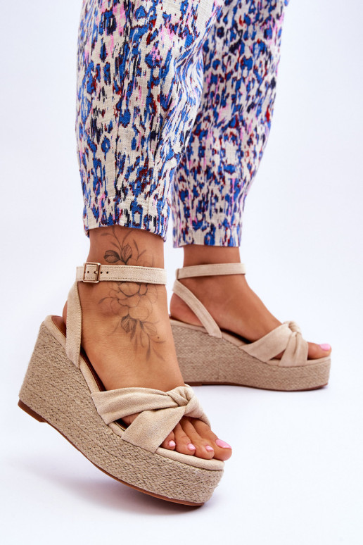 Moteriškos smėlinės spalvos sandalai Kendall