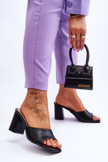 Moteriškos s klasikinės šlepetės juodos Loara