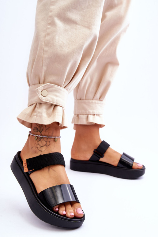 Kvapnūs guminiai sandalai su lipduku ZAXY...