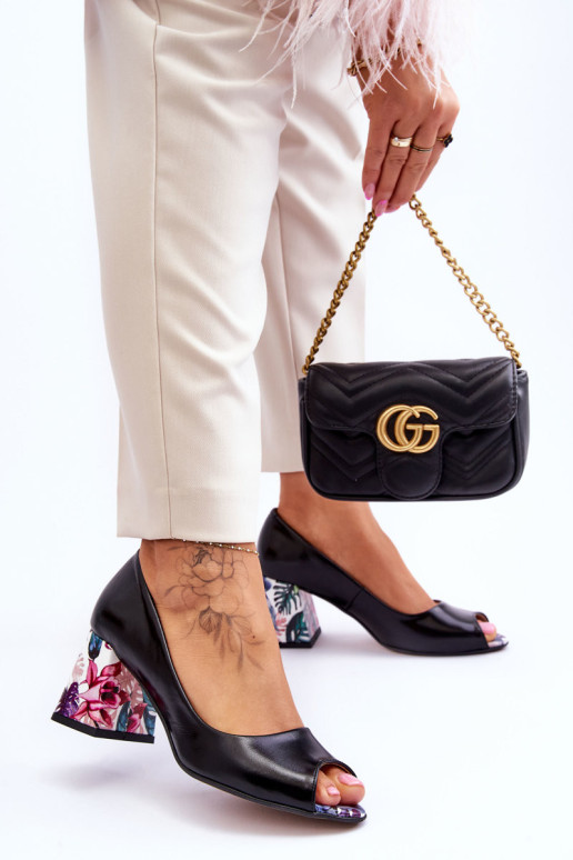 Odiniai aukštakulniai su dekoratyviniu kulnu...