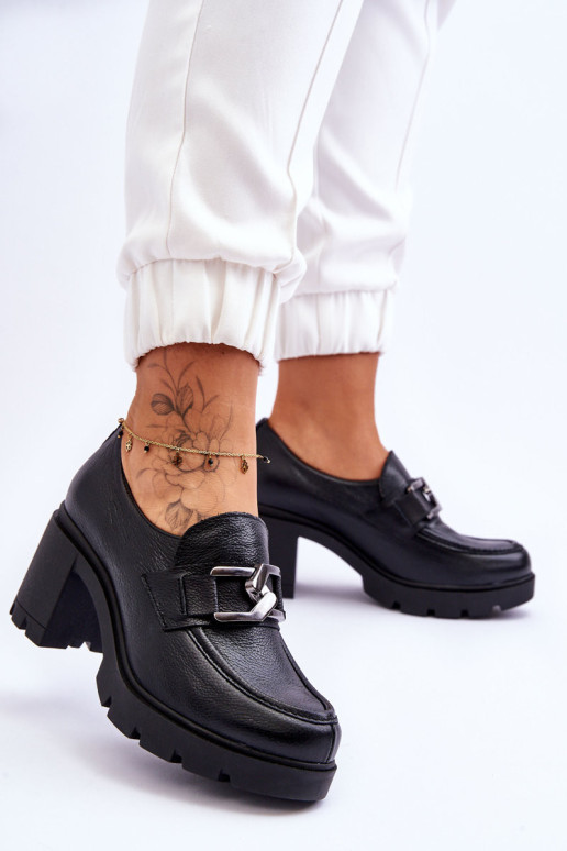 Elegantiški batai ant stulpo Su sidabriniu...