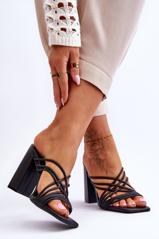 Aukštakulnės šlepetės su petnešėlėmis Black Beckie