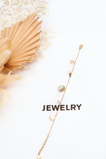 Moteriška apyrankė su madingais aukso spalvos pakabukais