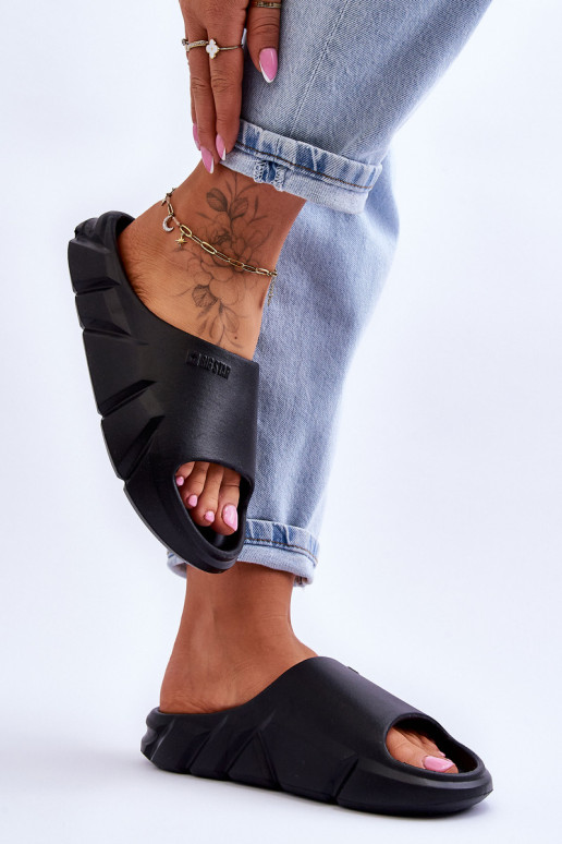 Moteriškos šviesios porolono Big Star šlepetės...