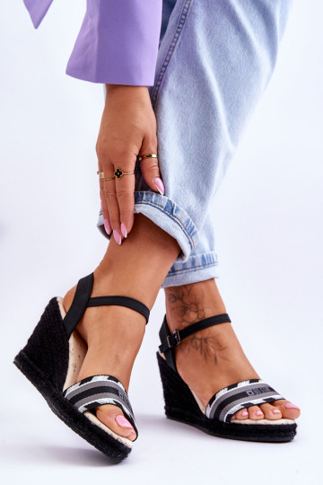 Patogūs moteriški sandalai su pleištais Big Star LL274877... 2