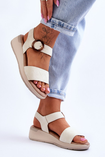 Patogūs pleištiniai sandalai Beige Menaro