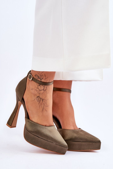 Madingi aukštakulniai ant plataus aukštakulnio Tamsiai... 2