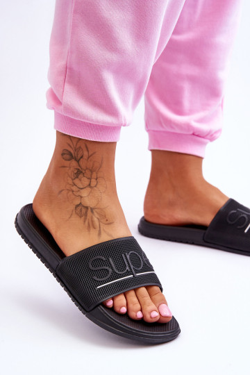 Šviesios moteriškos šlepetės su užrašu Black Merry