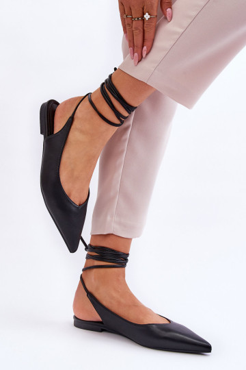 Moteriškos surištos smailios balerinos juodos spalvos...