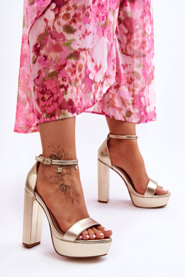 Eko odos sandalai ant aukšto strypo ir platformos Golden... 2